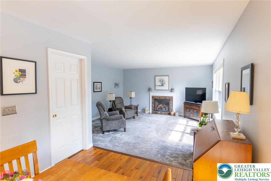 968 Rainbow Drive