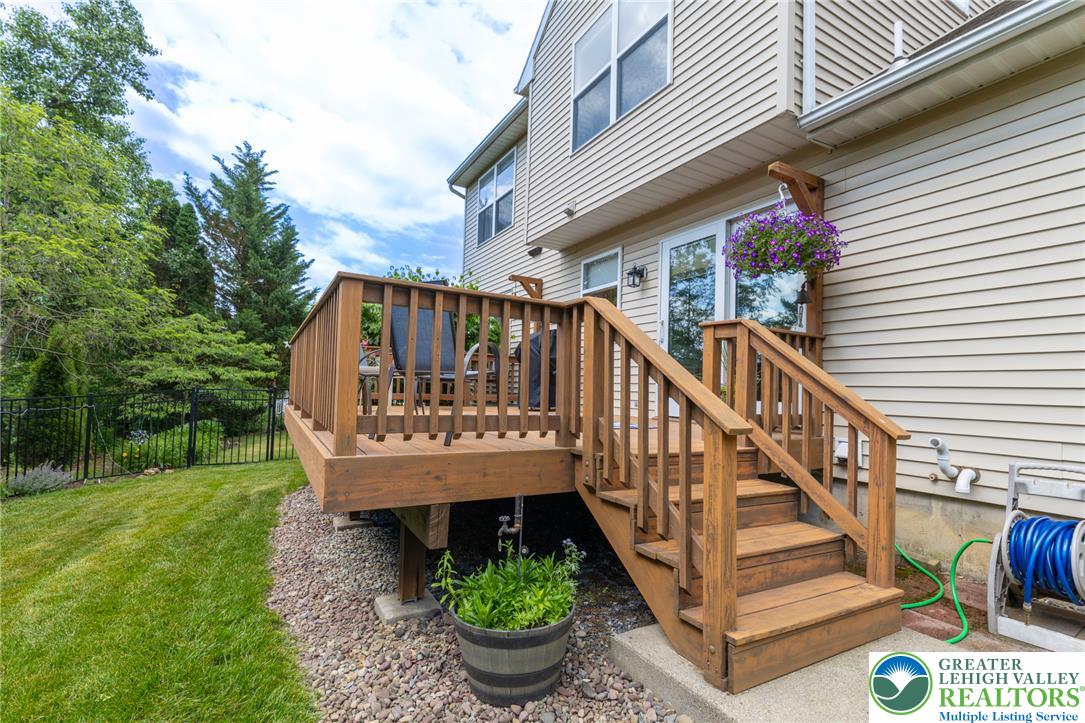 968 Rainbow Drive