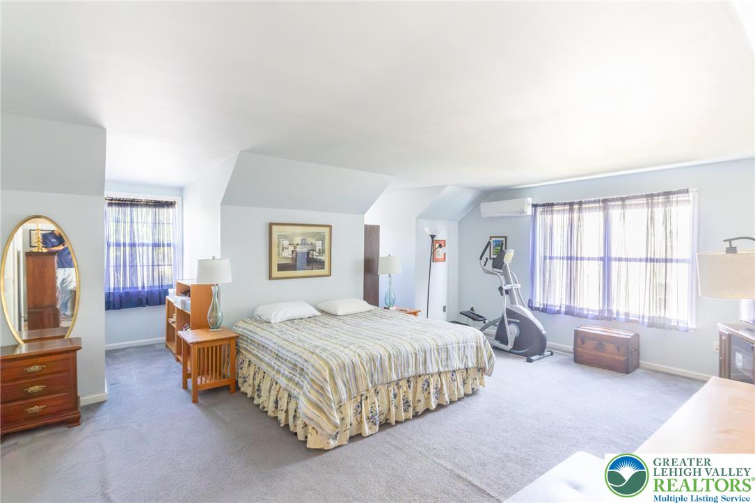 968 Rainbow Drive