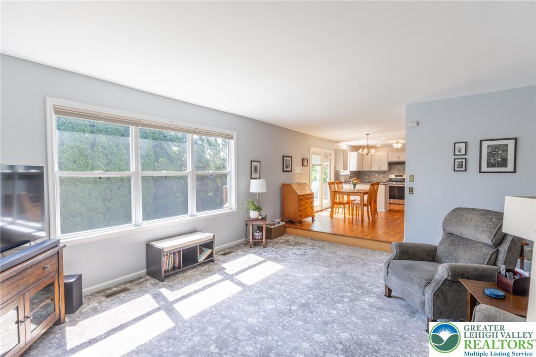 968 Rainbow Drive