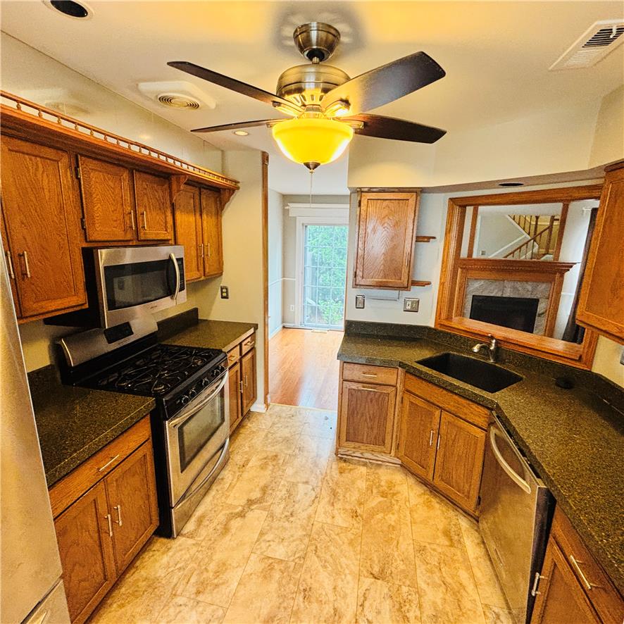 2427 Linksman Lane