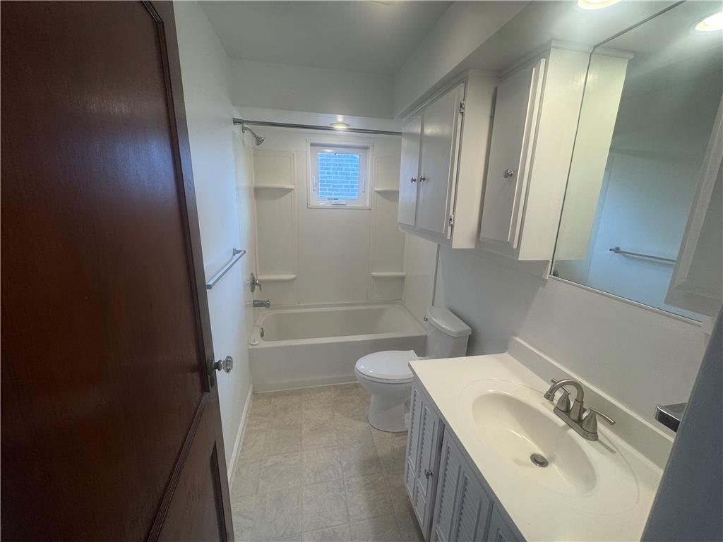 111 East Elm Street East 109