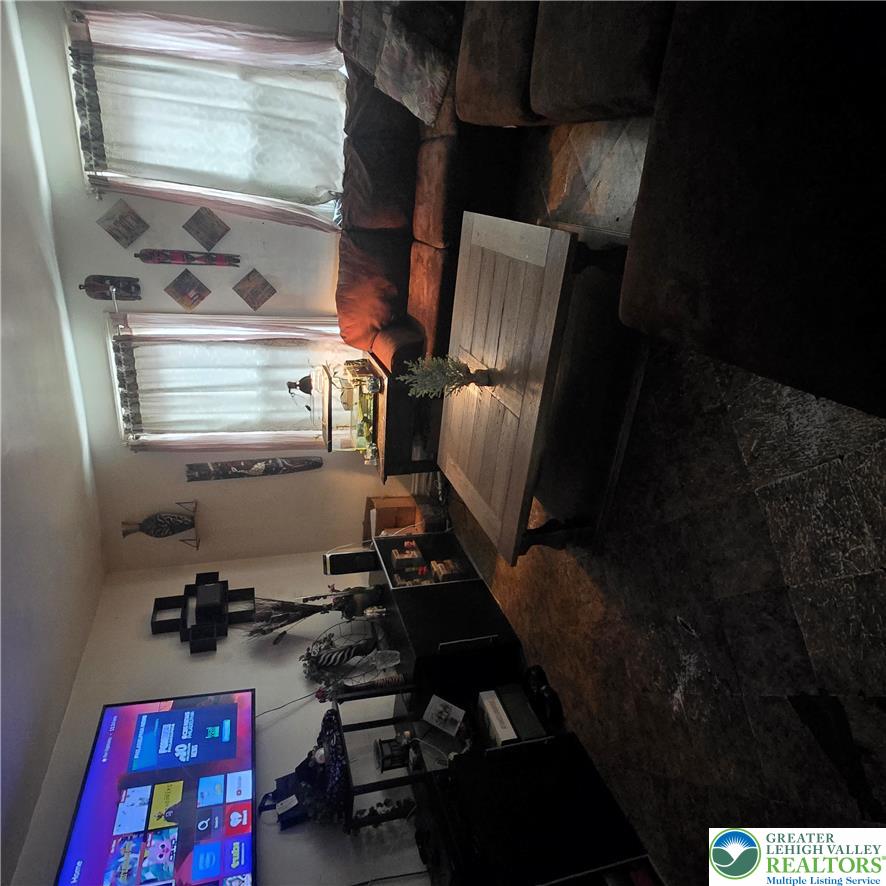 736 South Woodward Street 734