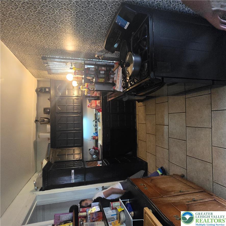 736 South Woodward Street 734