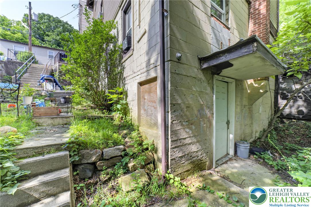 80 Hillside Avenue
