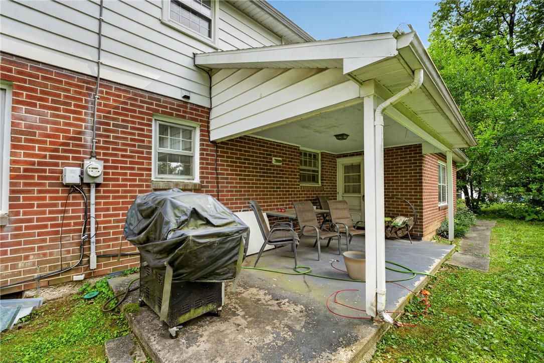 1527 Bayberry Lane