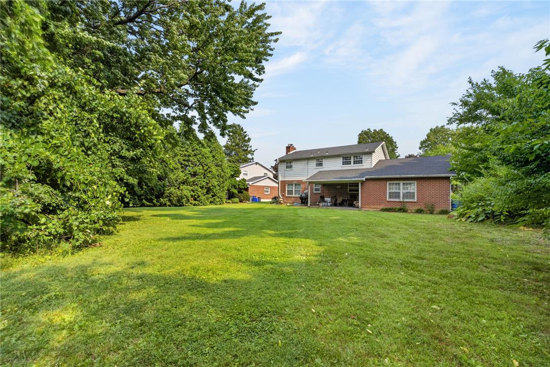 1527 Bayberry Lane