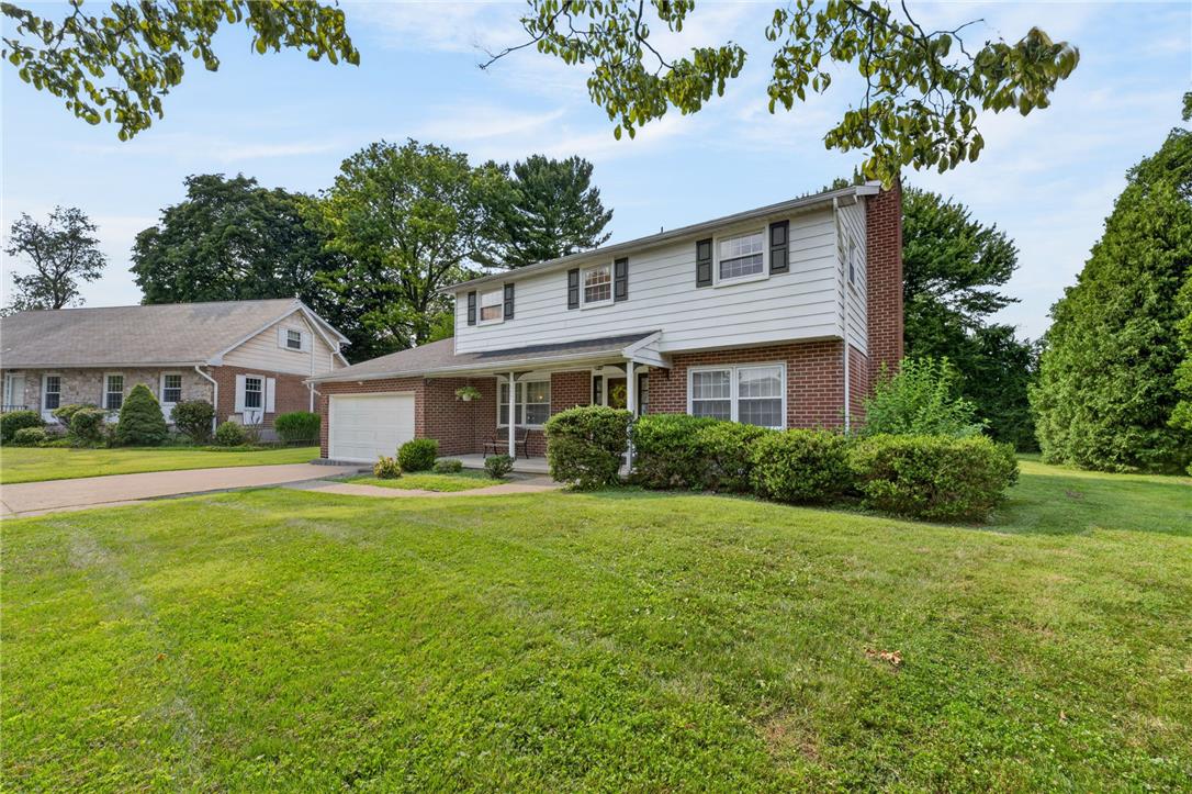 1527 Bayberry Lane