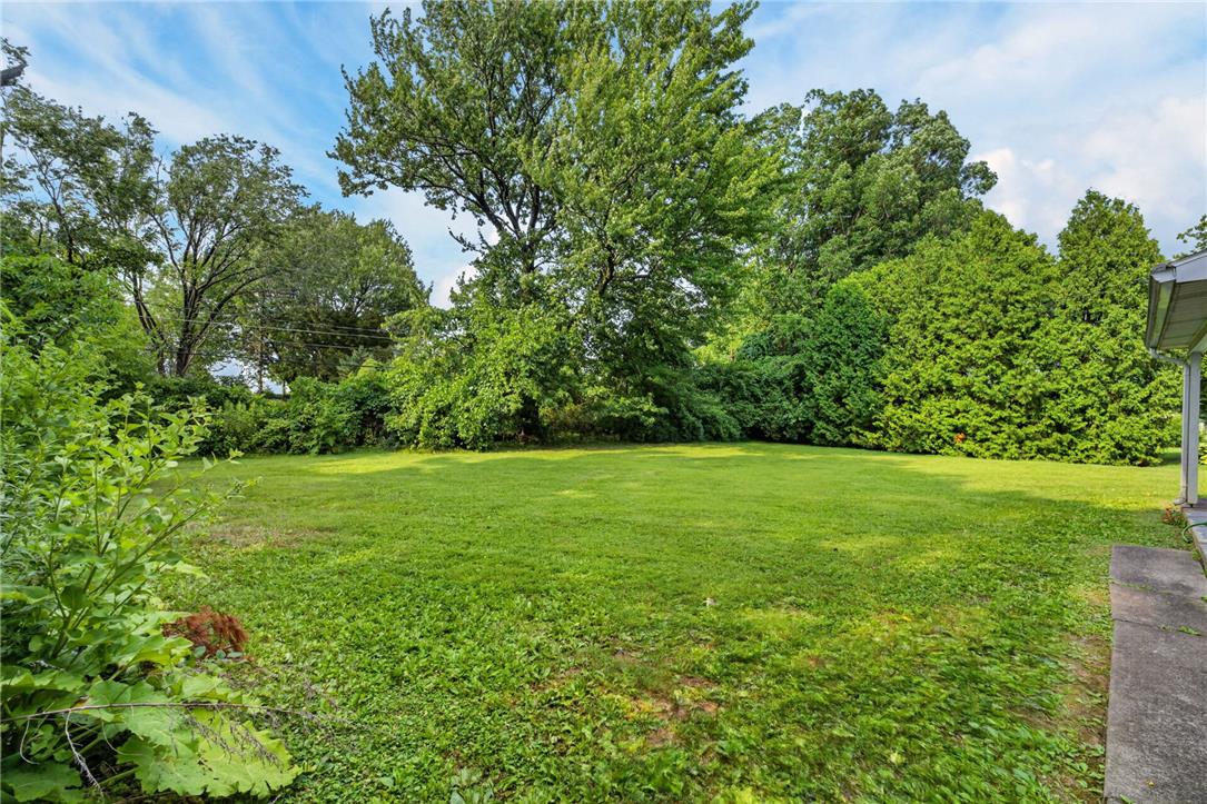 1527 Bayberry Lane