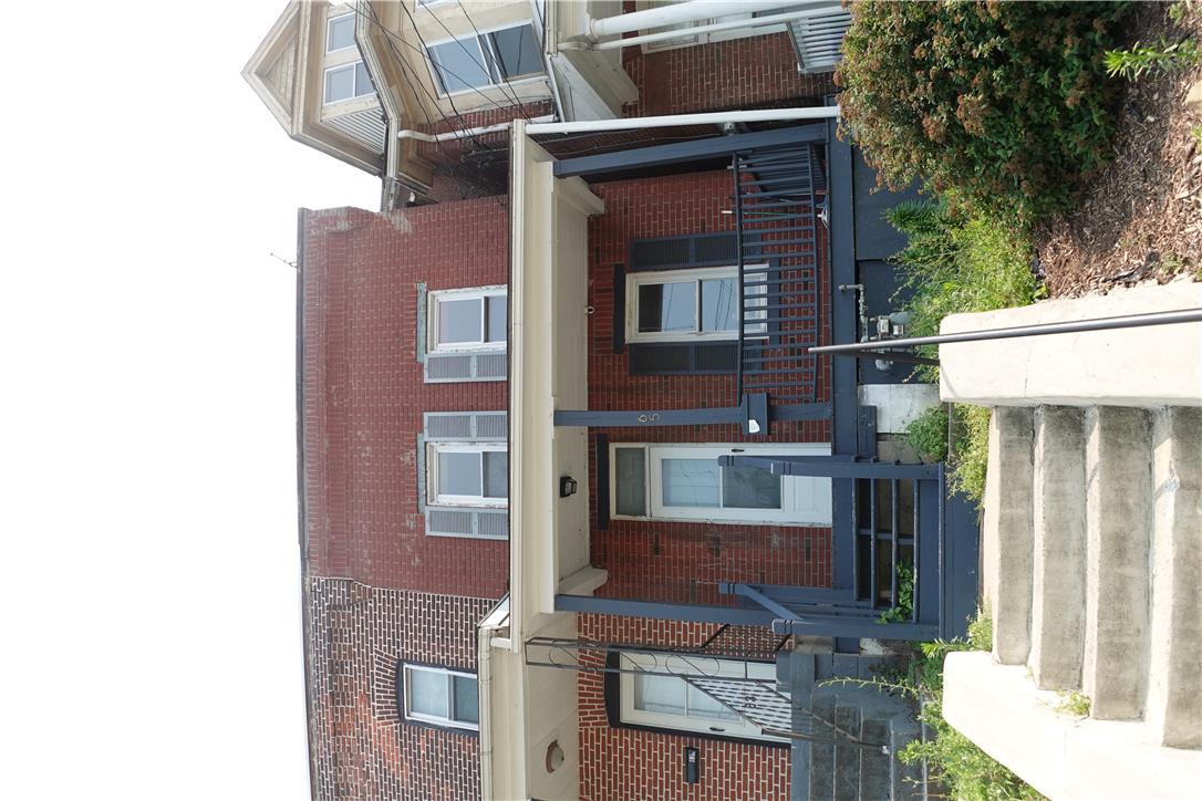65 Union Boulevard