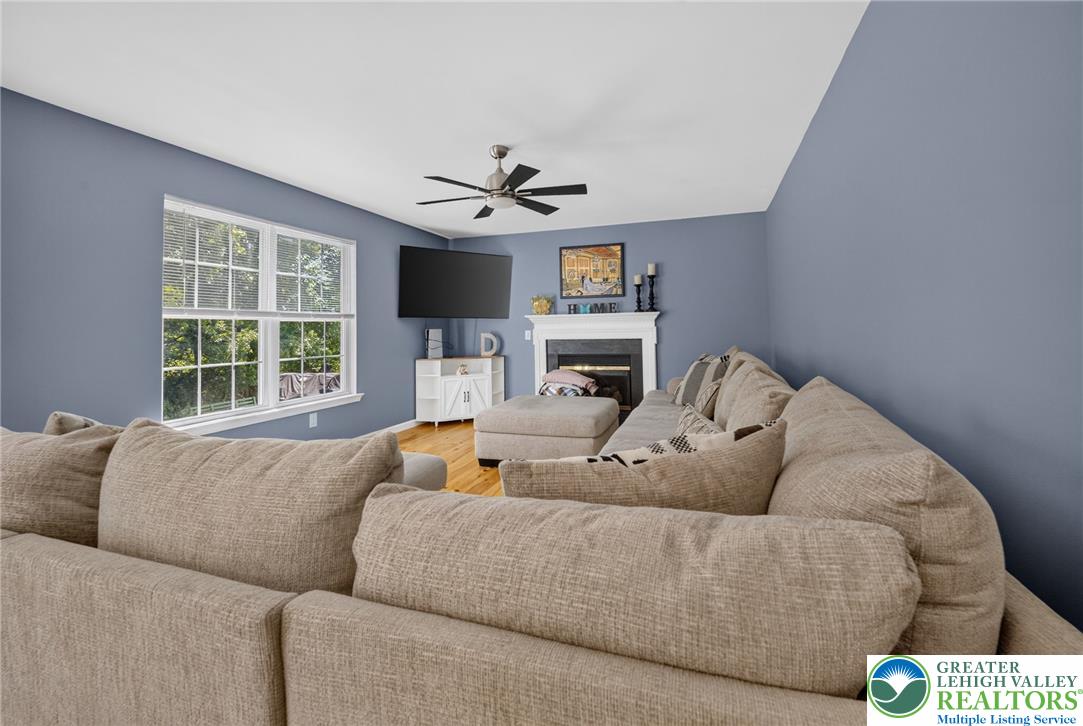 4130 Redbud Drive East