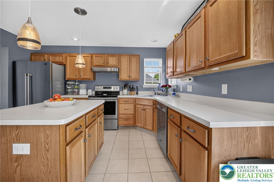4130 Redbud Drive East