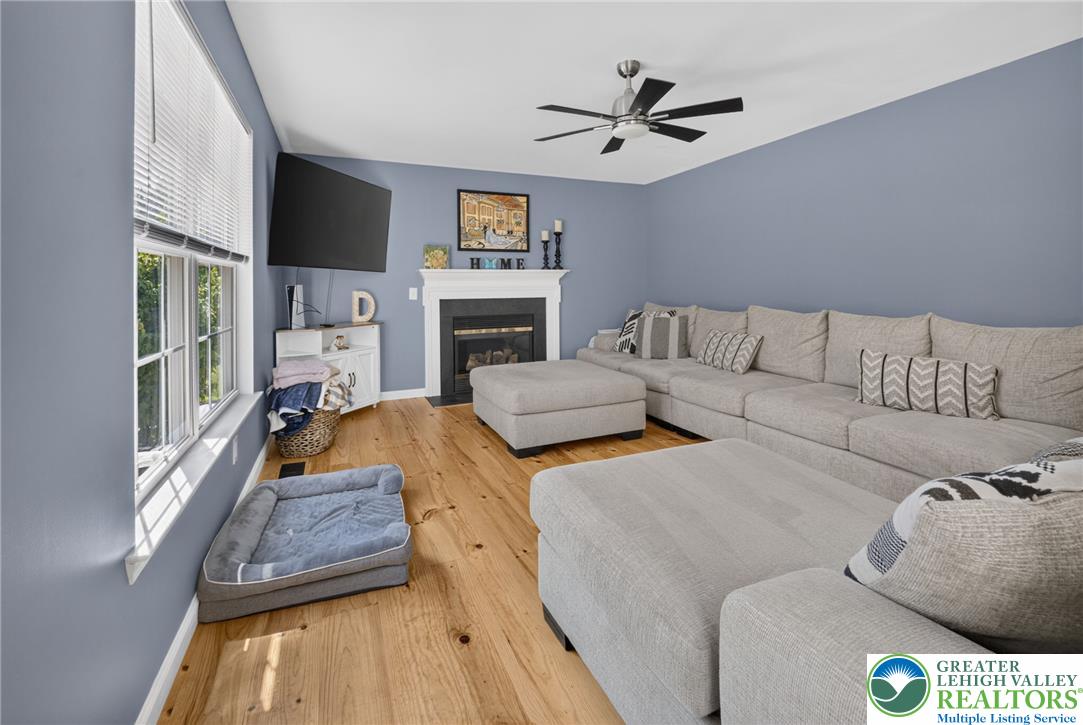 4130 Redbud Drive East