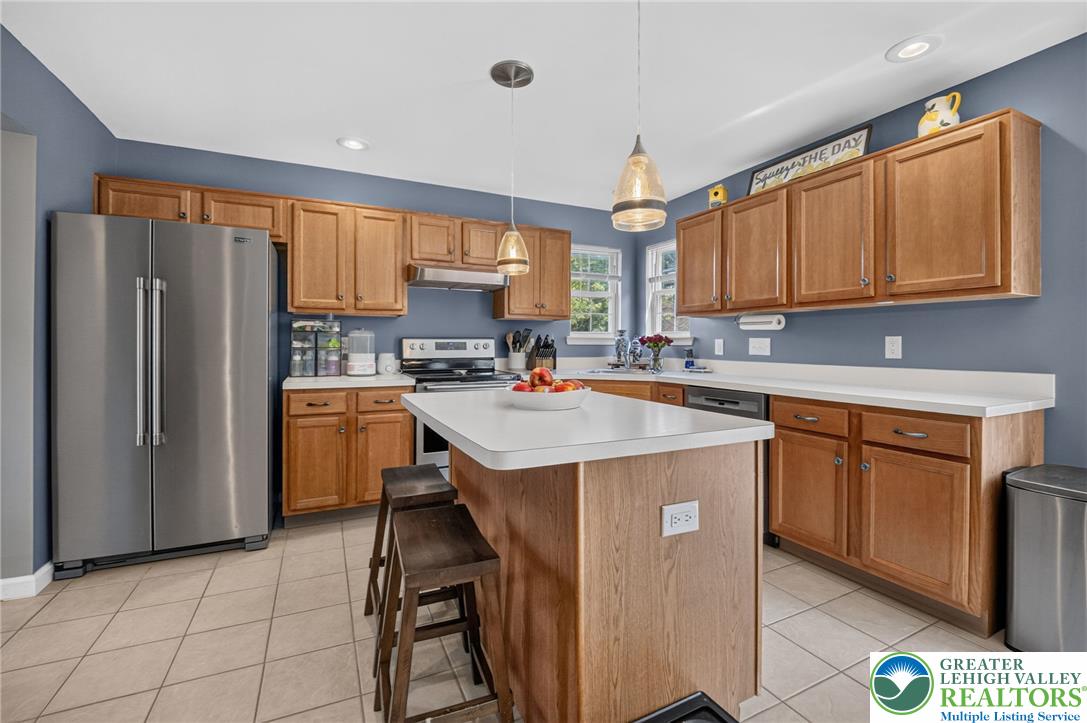 4130 Redbud Drive East