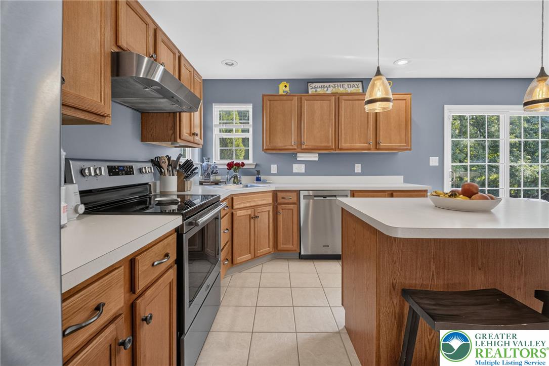 4130 Redbud Drive East