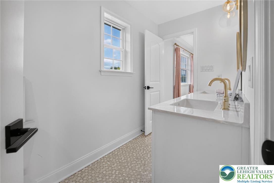 1333 Colony Lane