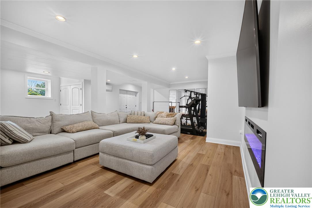 1333 Colony Lane