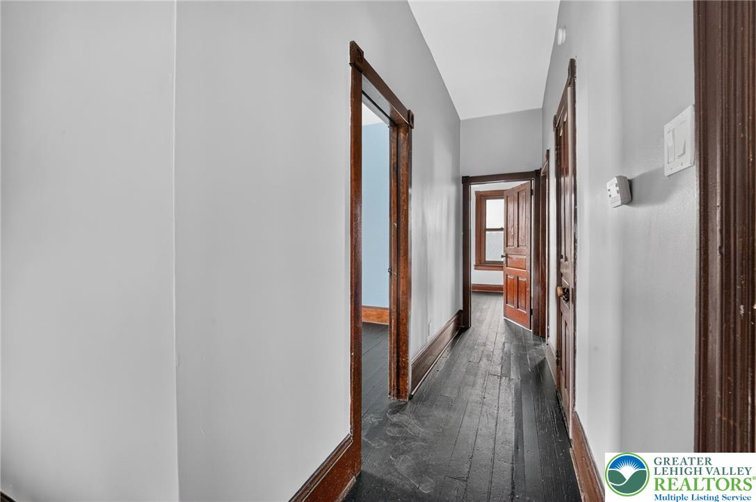 1435 Main Street