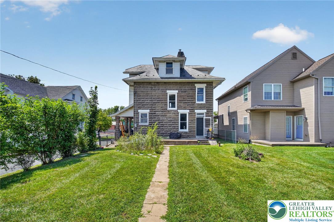 1435 Main Street