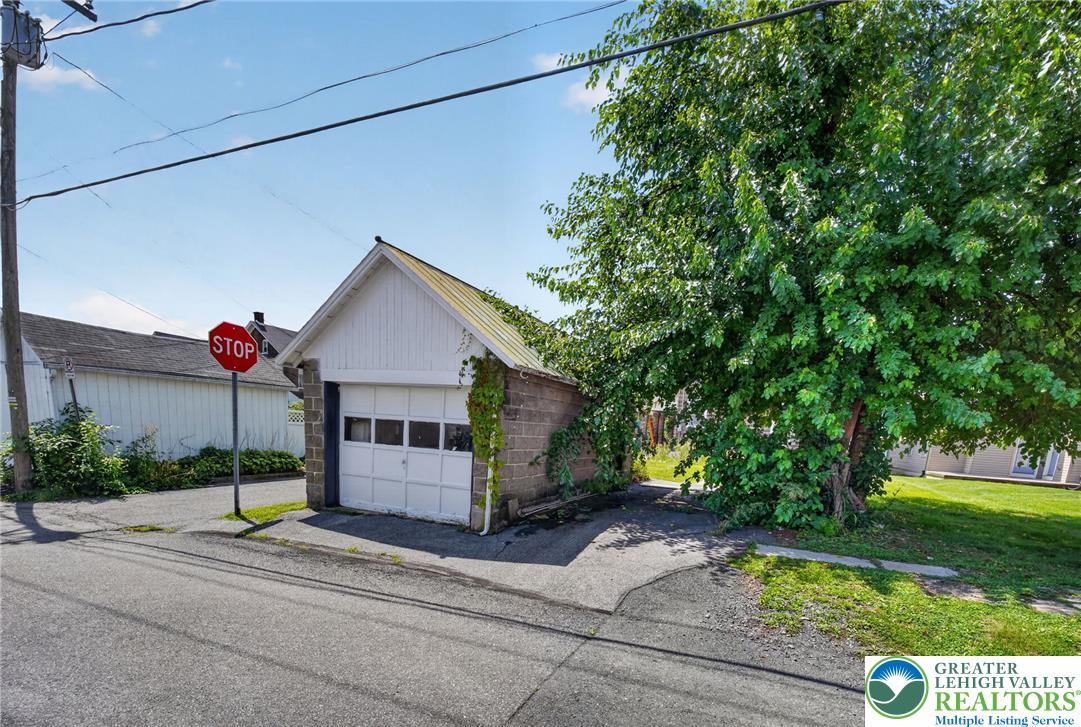1435 Main Street