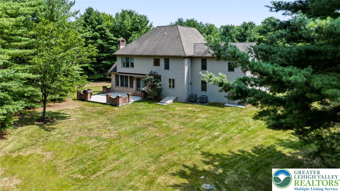 910 La Montage Drive
