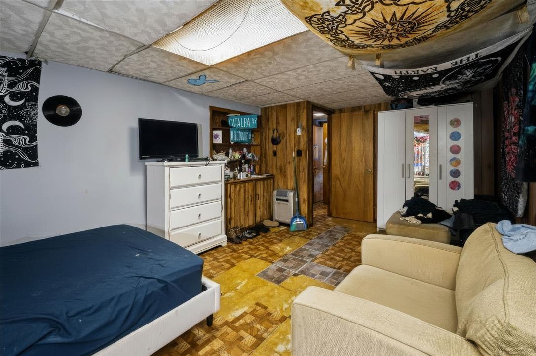 7438 Catalpa Drive