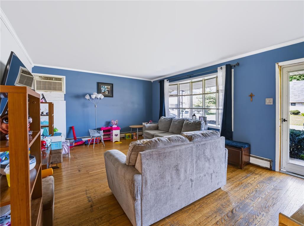 7438 Catalpa Drive
