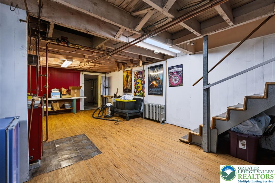 835 Spring Street