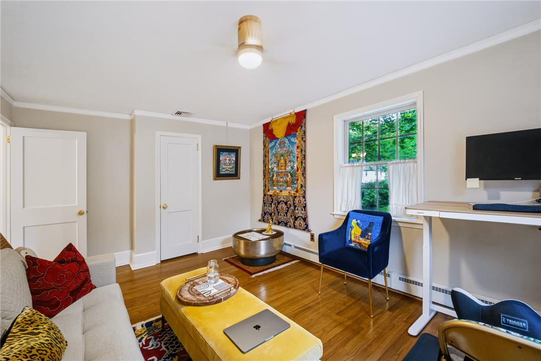 2636 West Greenleaf