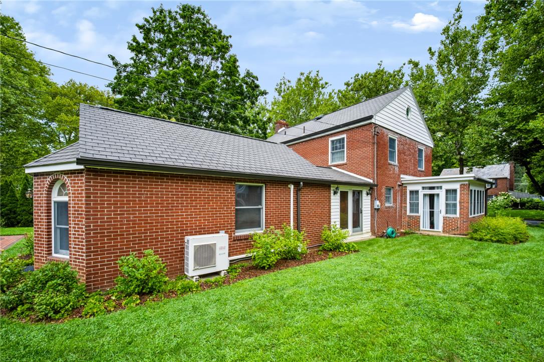 2636 West Greenleaf