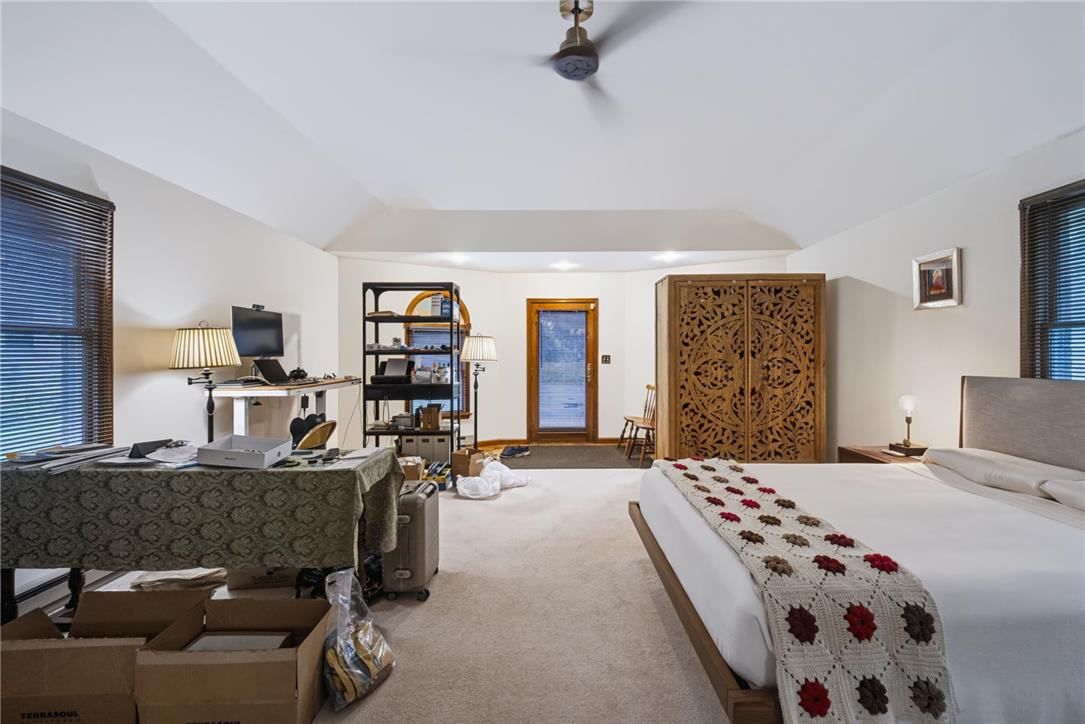 2636 West Greenleaf