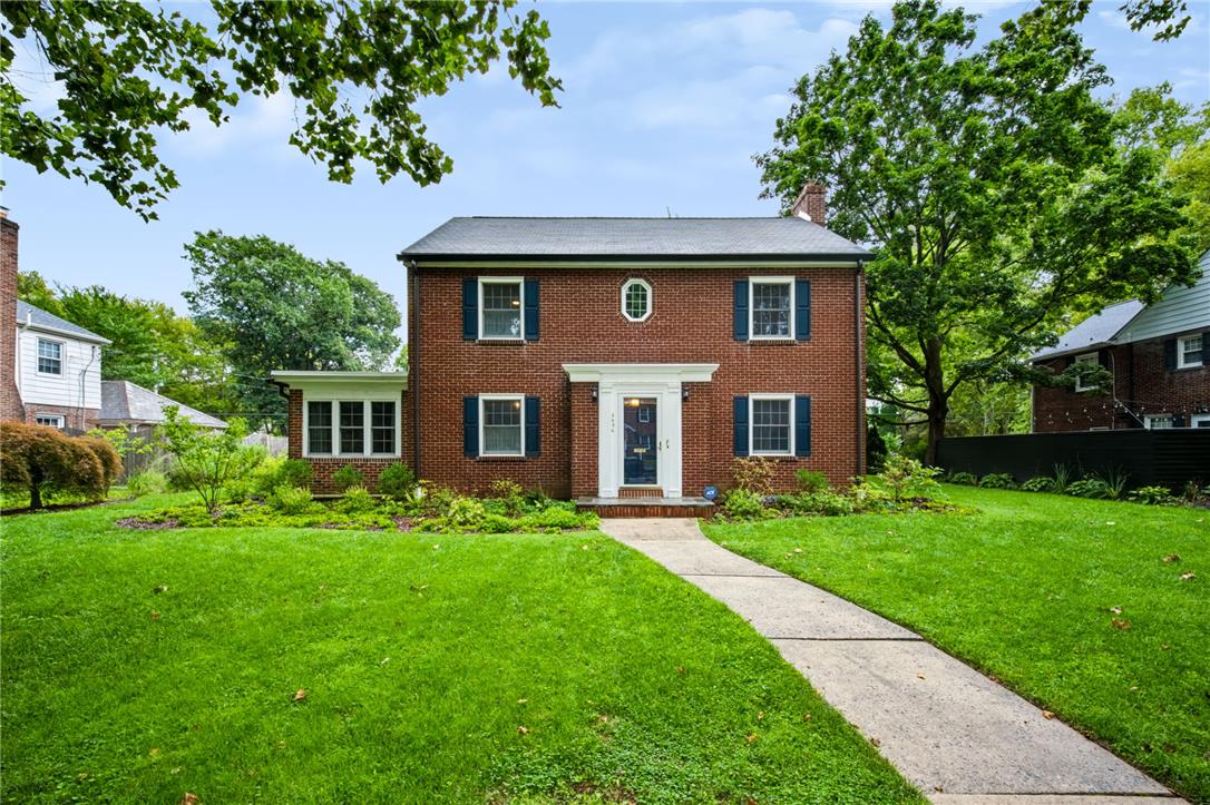 2636 West Greenleaf