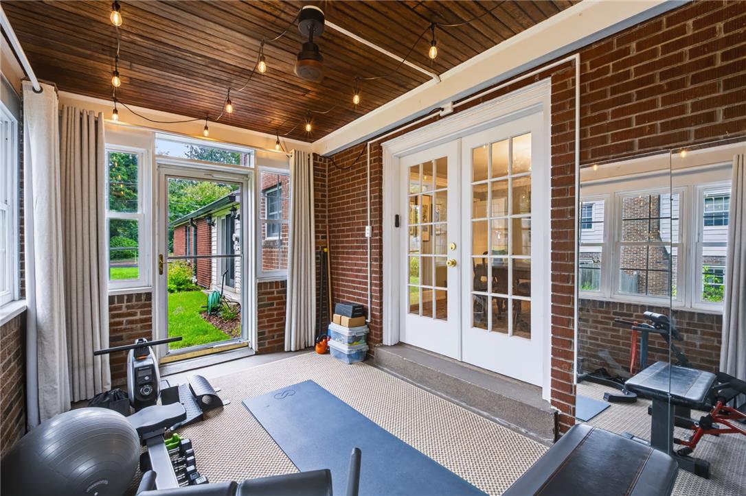 2636 West Greenleaf