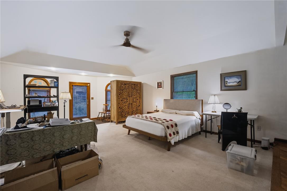 2636 West Greenleaf