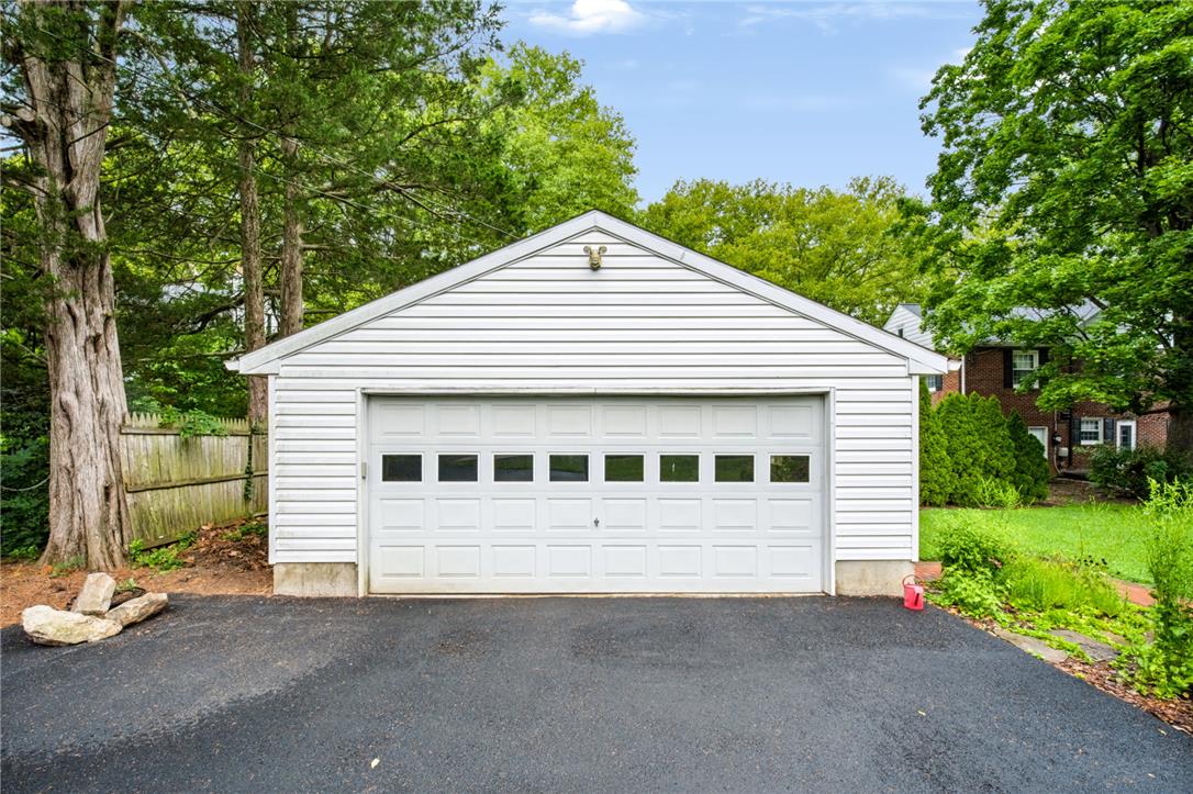 2636 West Greenleaf