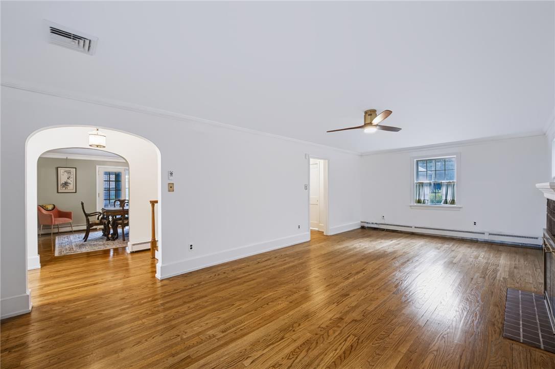 2636 West Greenleaf
