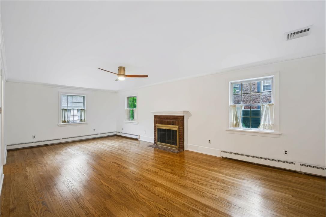 2636 West Greenleaf
