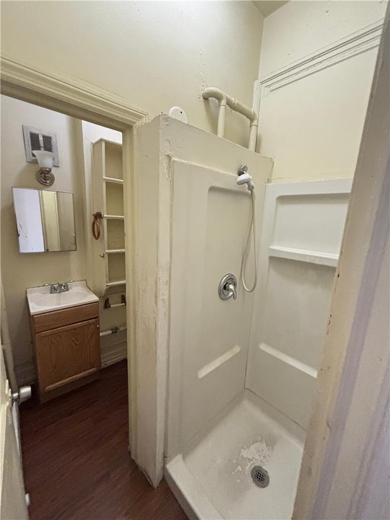 620 West Chew 1F