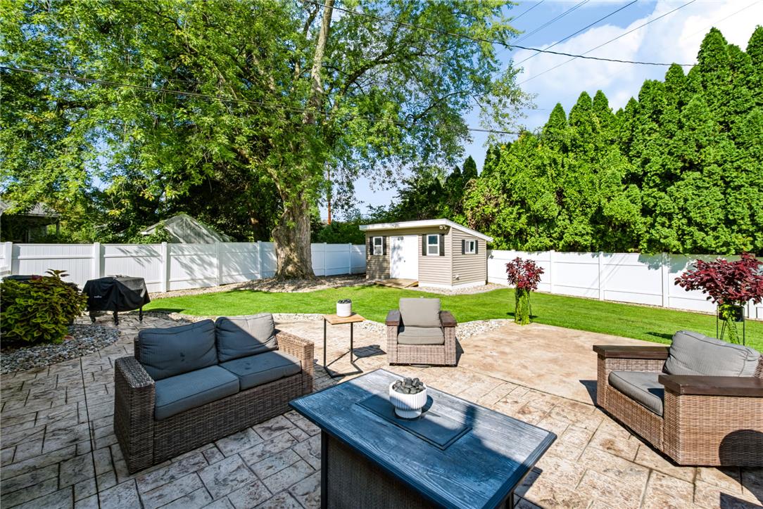 1242 Walnut Lane