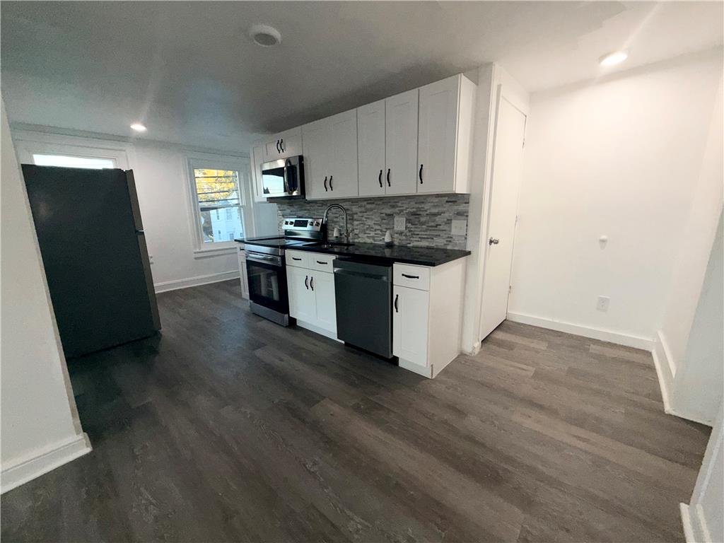 6064 Main Street 2