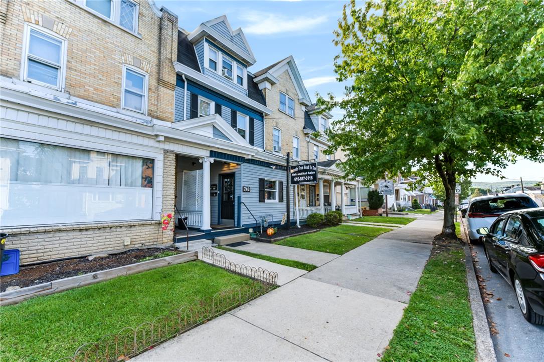 742 Linden Street