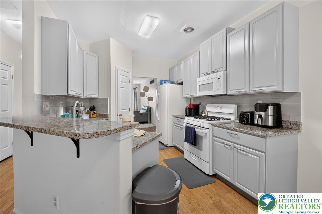 8141 Cross Creek Circle