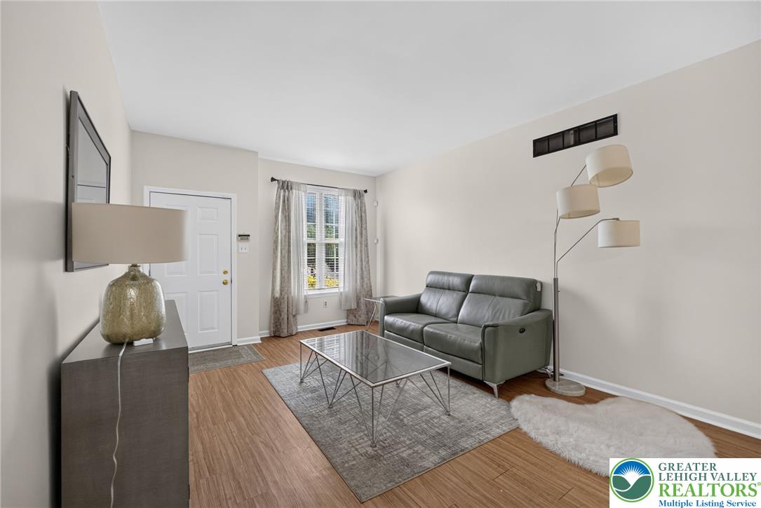8141 Cross Creek Circle
