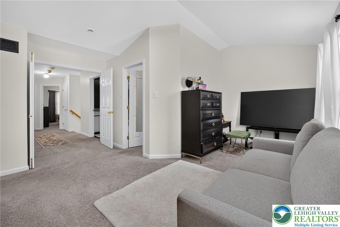 8141 Cross Creek Circle