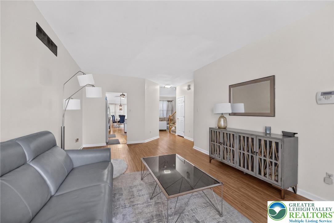 8141 Cross Creek Circle