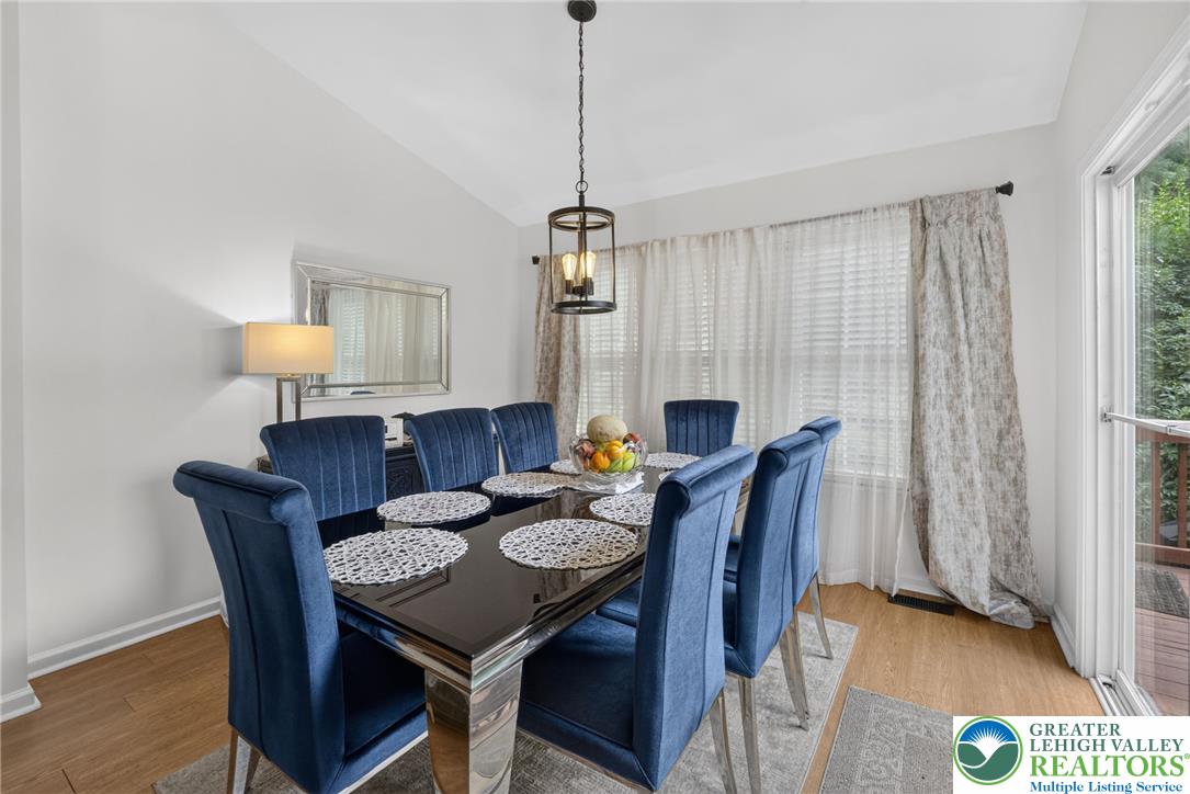 8141 Cross Creek Circle