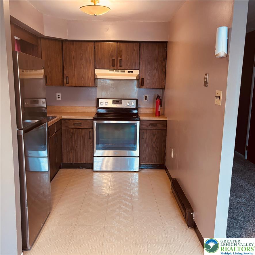 1327 Howard South
