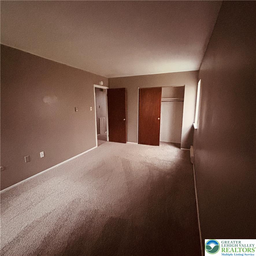 1327 Howard South