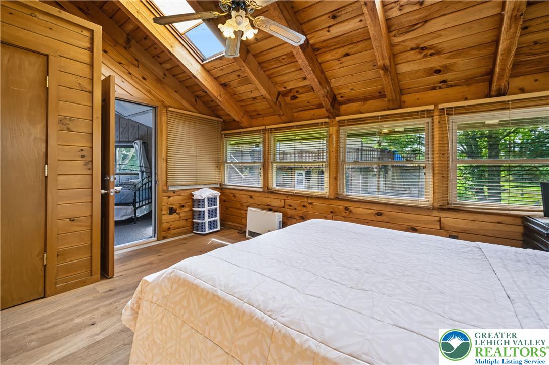 1605 Ridgeview