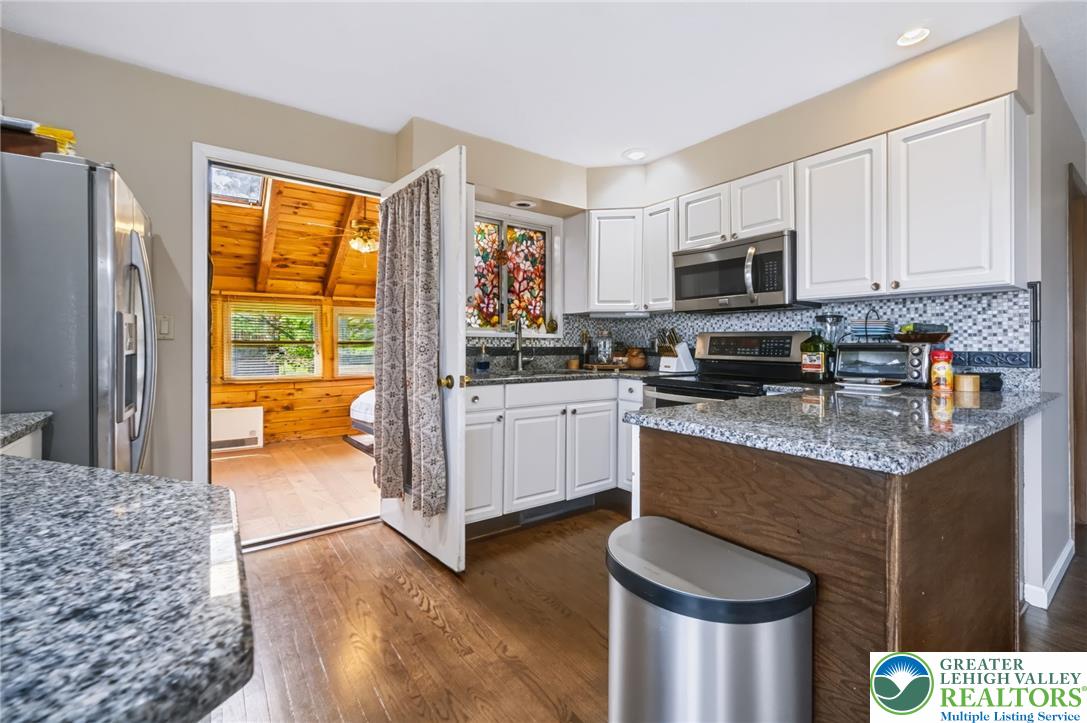 1605 Ridgeview